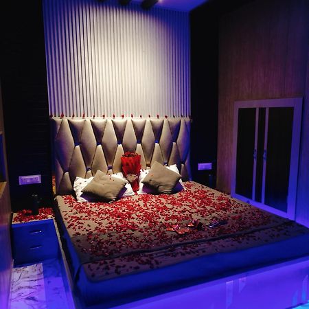 Namo Guest House Only For Indians Варанасі Екстер'єр фото